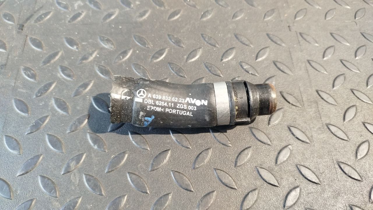 Патрубок ОЖ Mercedes Vito/W639 2003-2014