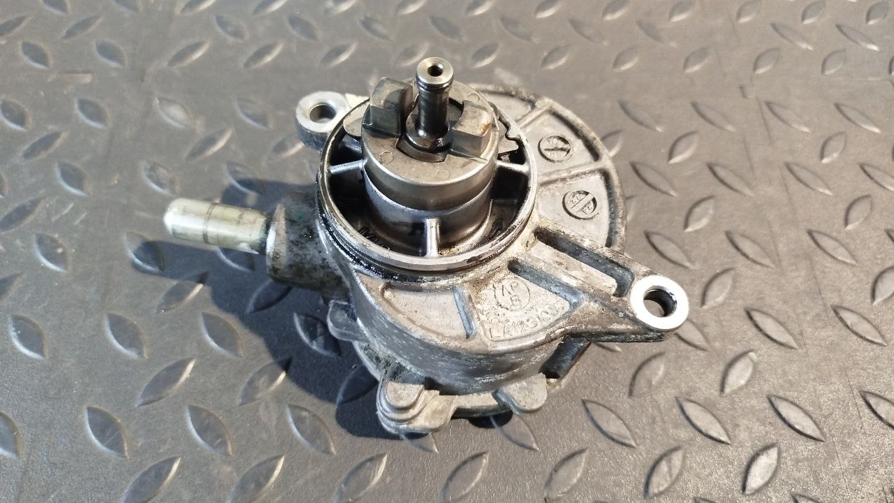 Насос вакуумный Mercedes Vito/W639 2003-2014