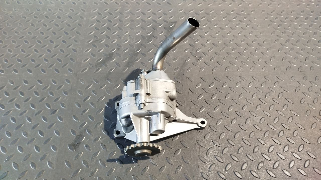 Насос масляный Mercedes Vito/W639 2003-2014