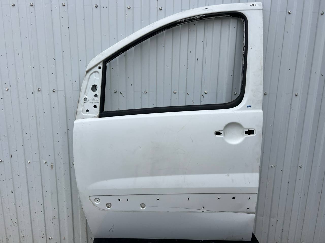 Дверь передняя левая Peugeot Expert/2 2007-2016