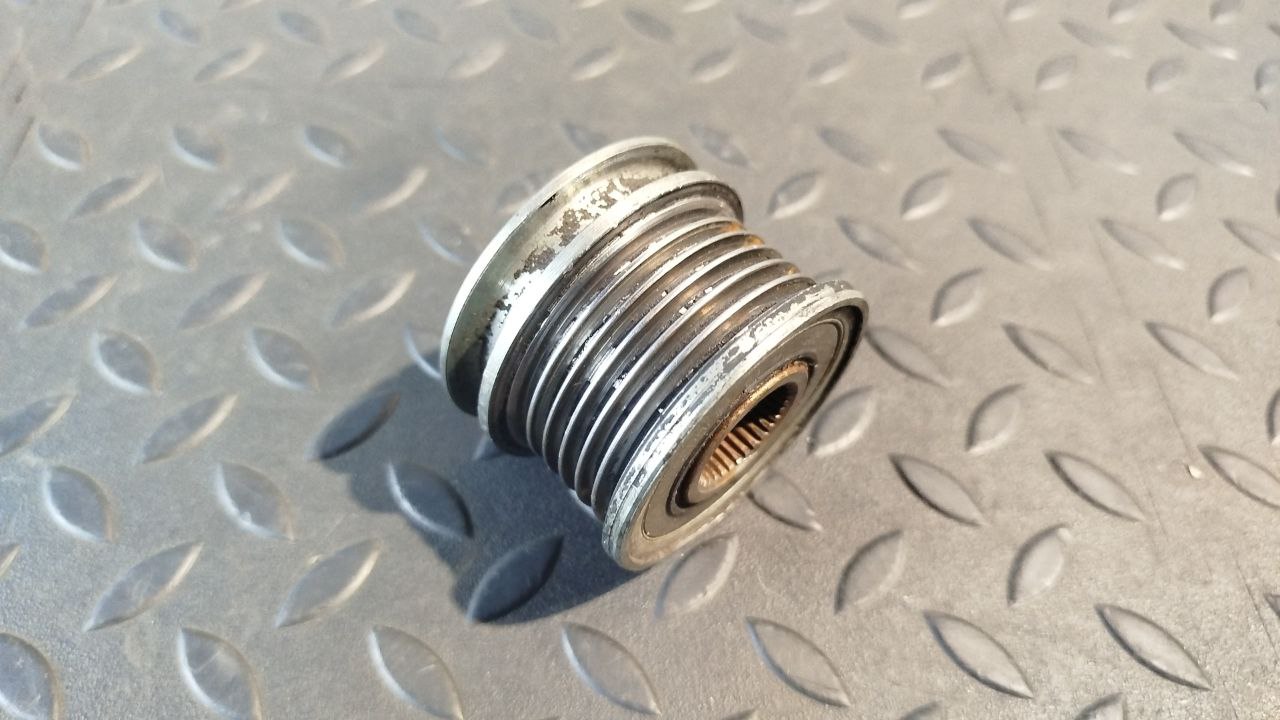 Шкив генератора Mercedes C/W204 2006-2015
