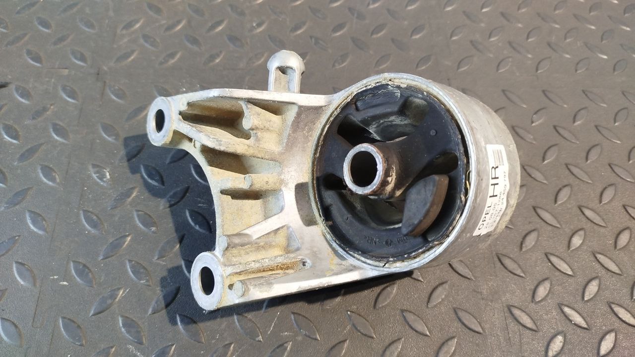 Опора двигателя Opel Zafira/B 2005-2014