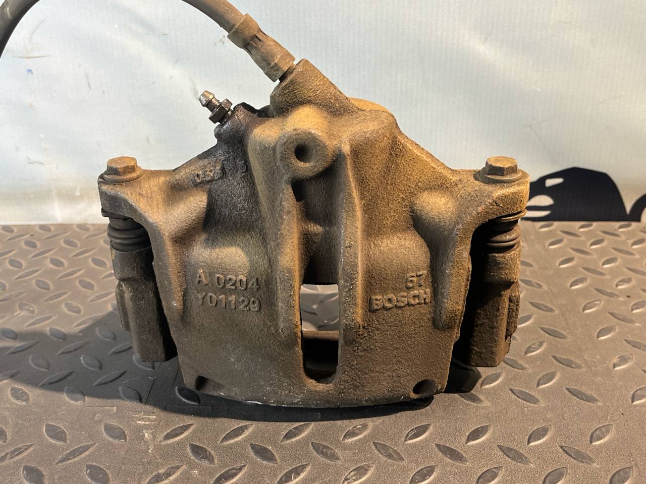 Суппорт передний правый Ford Mondeo/3 2000-2007