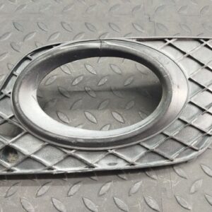 Решетка в бампер левая Mercedes M/W164 2005-2011