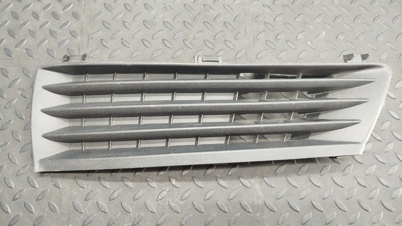 Решетка в бампер левая Opel Zafira/B 2005-2014