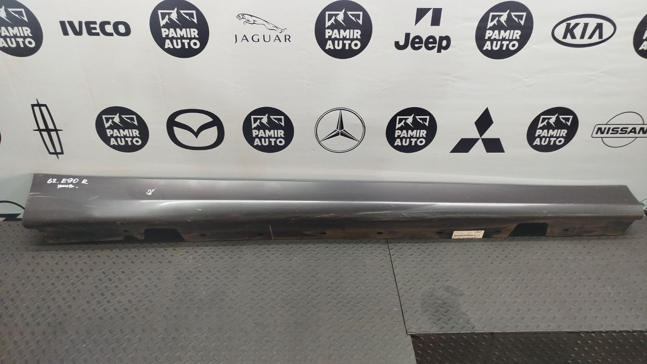 Накладка порога правая BMW 3/E90 2004-2013