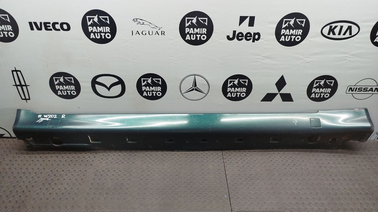 Накладка порога правая Mercedes C/W202 1993-2001