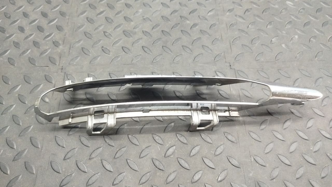 Накладка ходового огня правая Mercedes C/W204 2006-2015