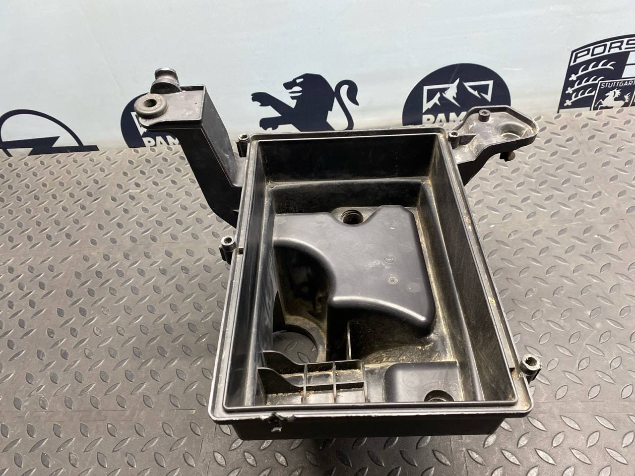 Корпус воздушного фильтра Ford Focus/2 2004-2011