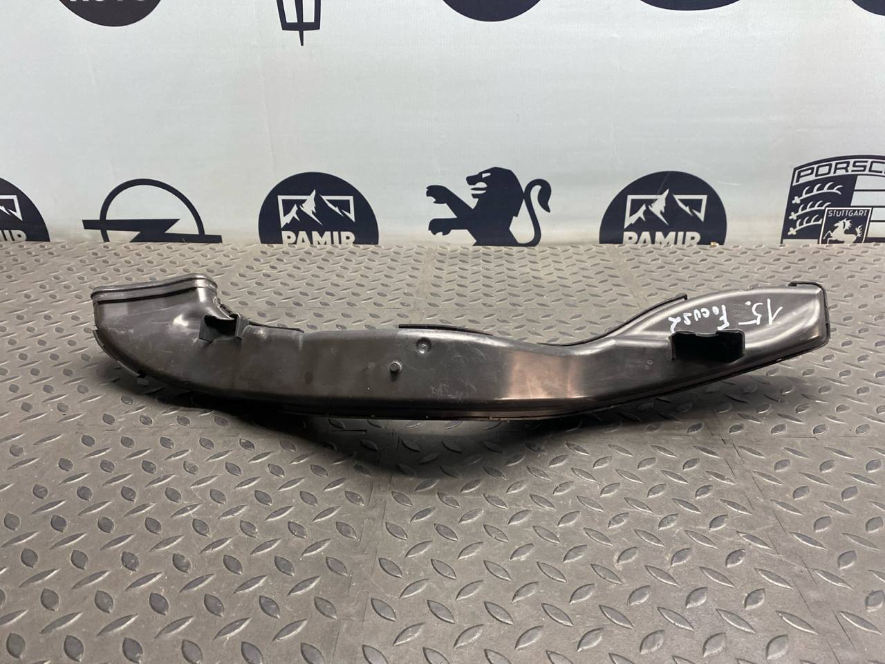 Патрубок воздушного фильтра Ford Focus/2 2004-2011