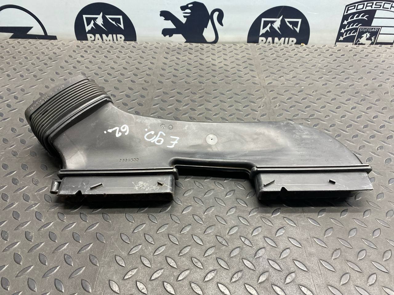 Патрубок воздушного фильтра BMW 3/E90 2004-2013