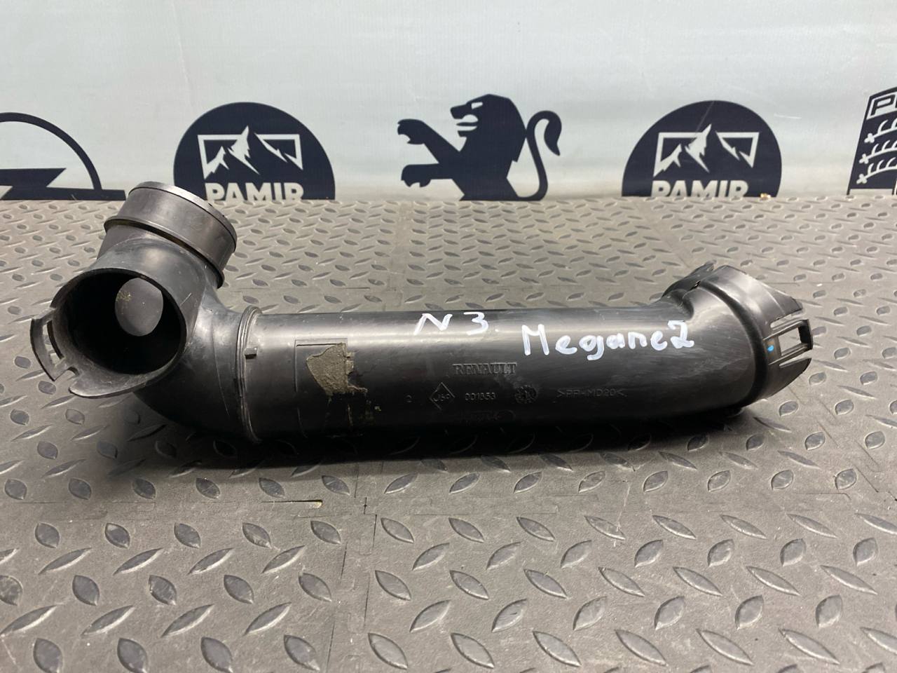 Патрубок воздушного фильтра Renault Megane/2 2002-2009