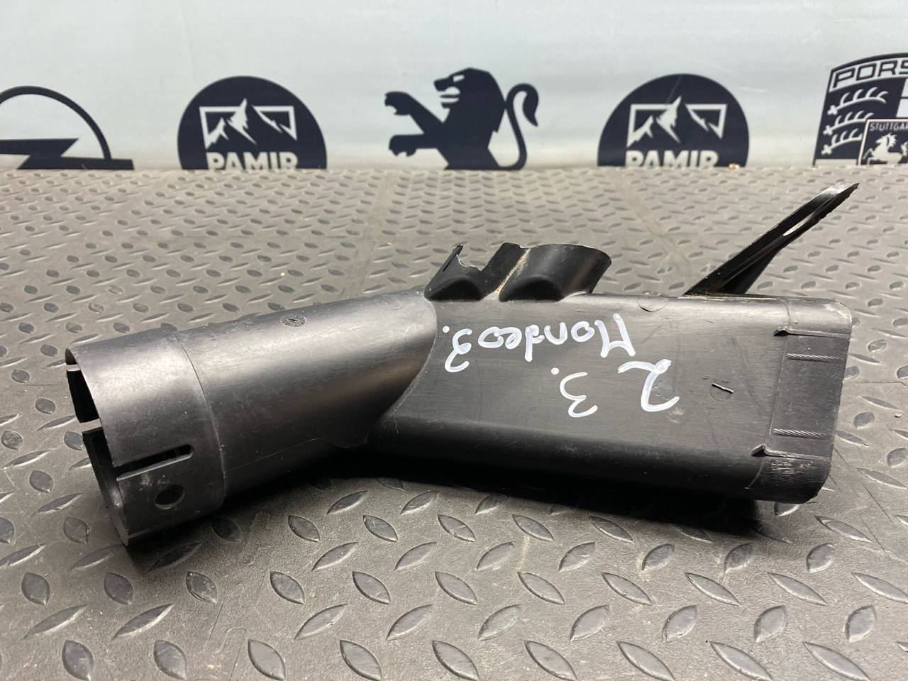 Патрубок воздушного фильтра Ford Mondeo/3 2000-2007