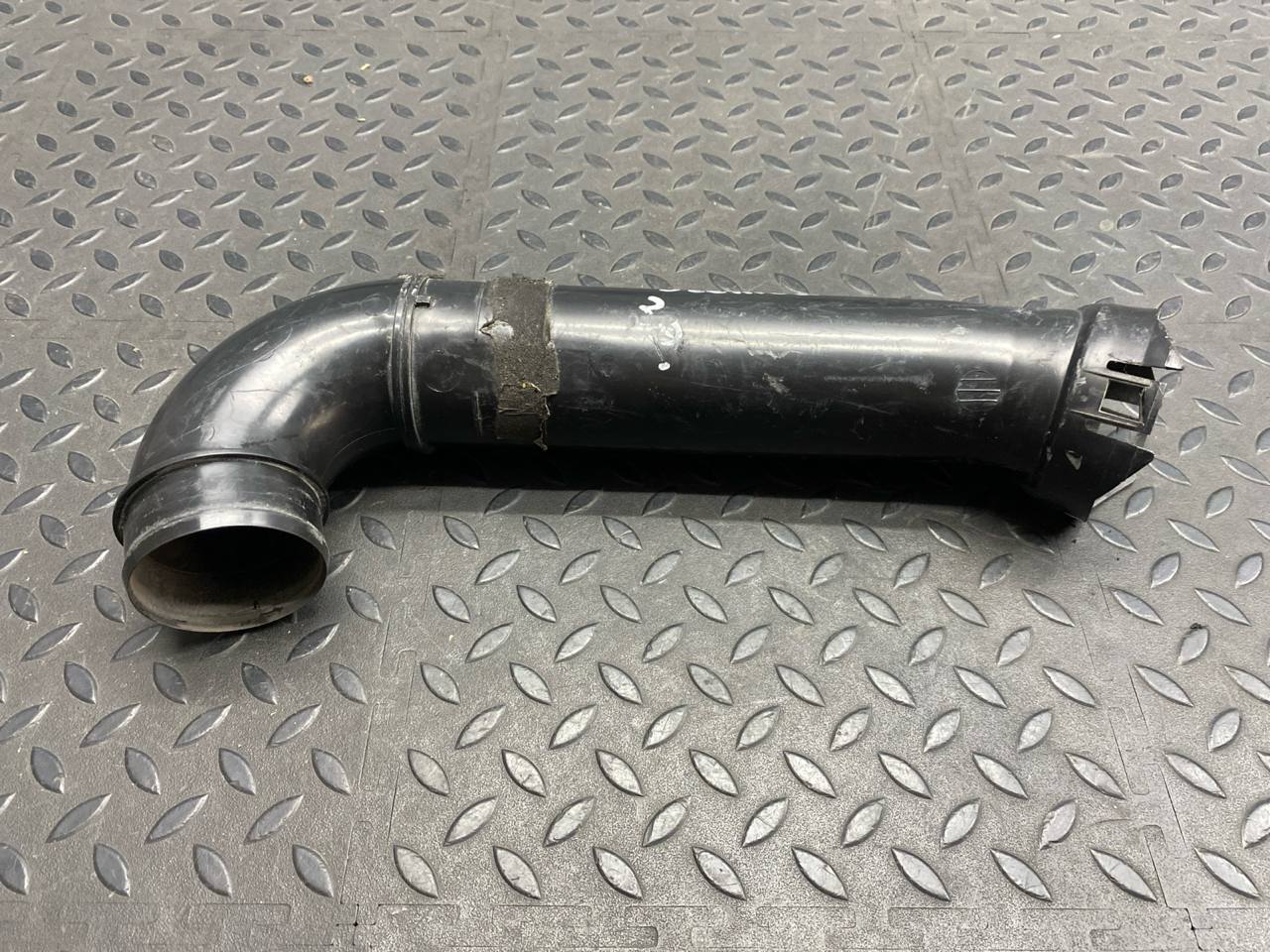 Патрубок воздушного фильтра Renault Scenic/2 2003-2009