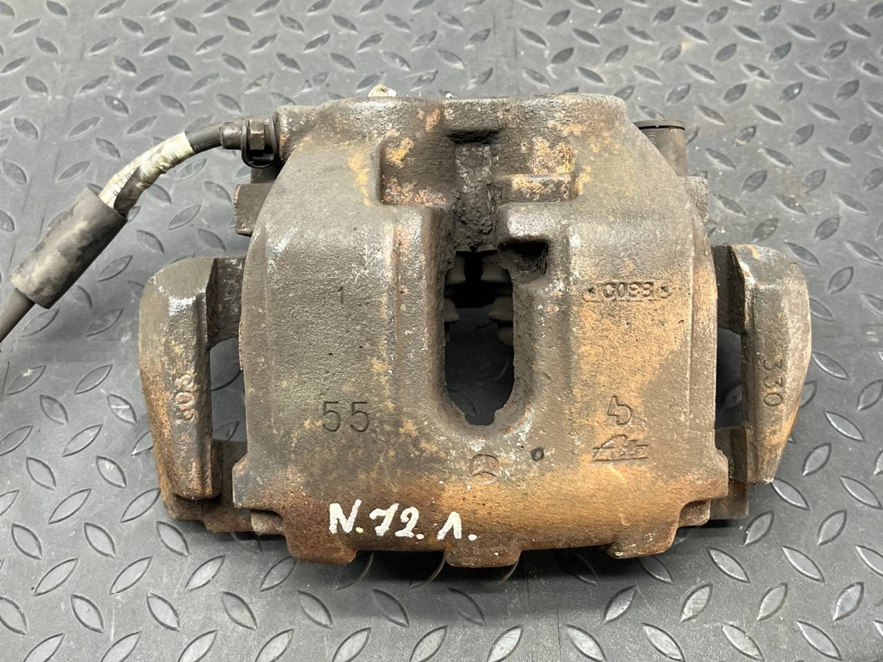 Суппорт передний левый Mercedes M/W164 2005-2011