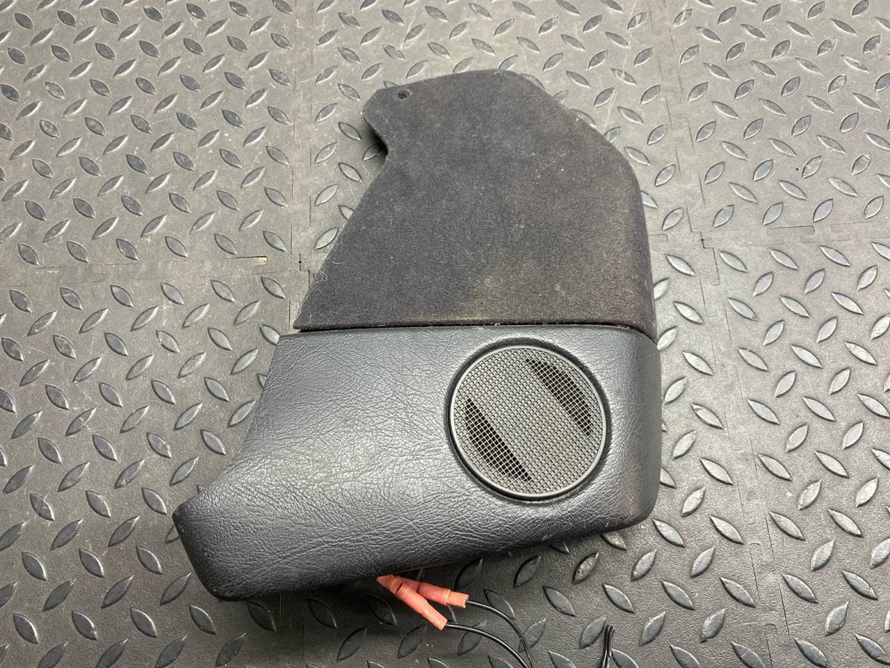 Накладка на торпедо правая Mercedes E/W210 1995-2003