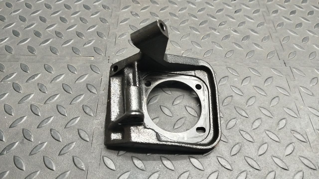 Кронштейн двигателя Ford Focus/2 2004-2011