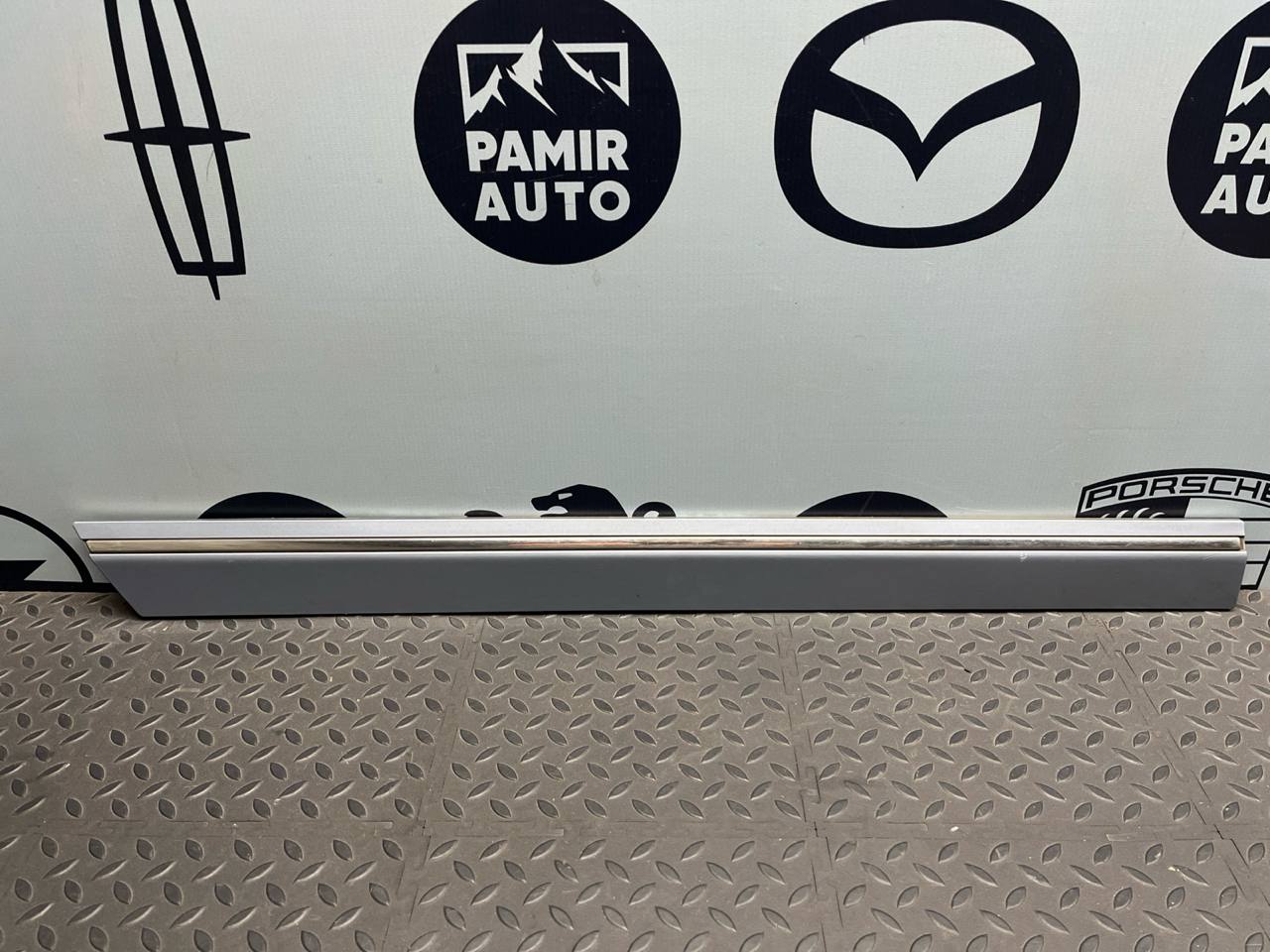 Молдинг двери задний правый Mercedes B/W245 2005-2011