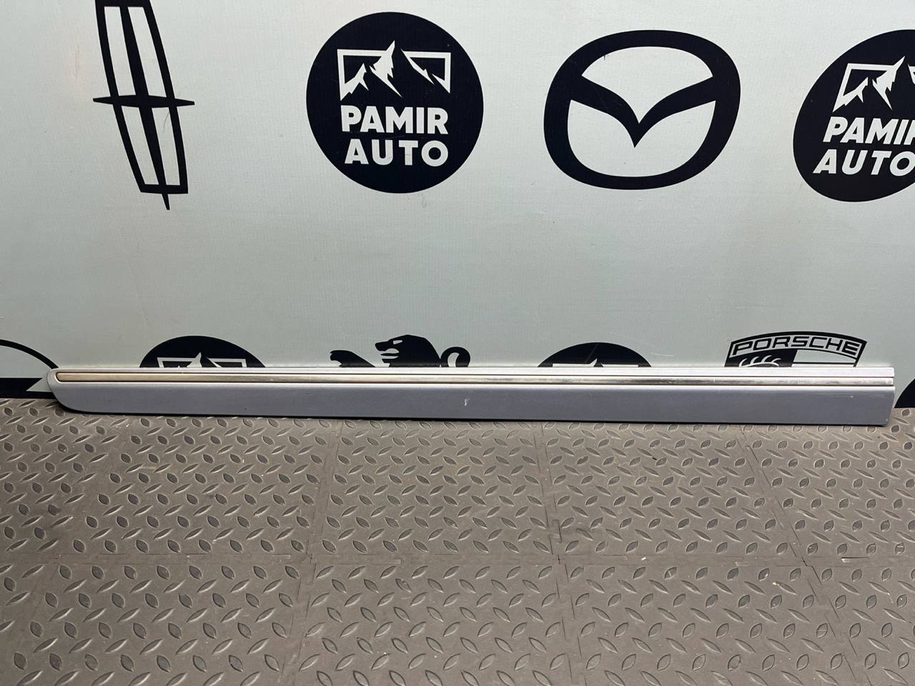 Молдинг двери передний левый Mercedes B/W245 2005-2011