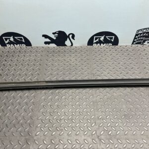 Уплотнитель двери передний Mercedes B/W245 2005-2011