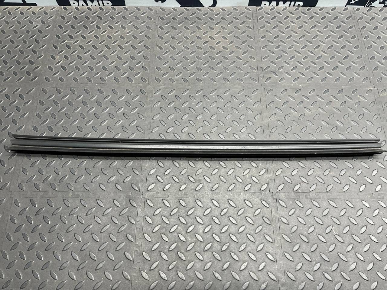 Уплотнитель двери задний Mercedes B/W245 2005-2011