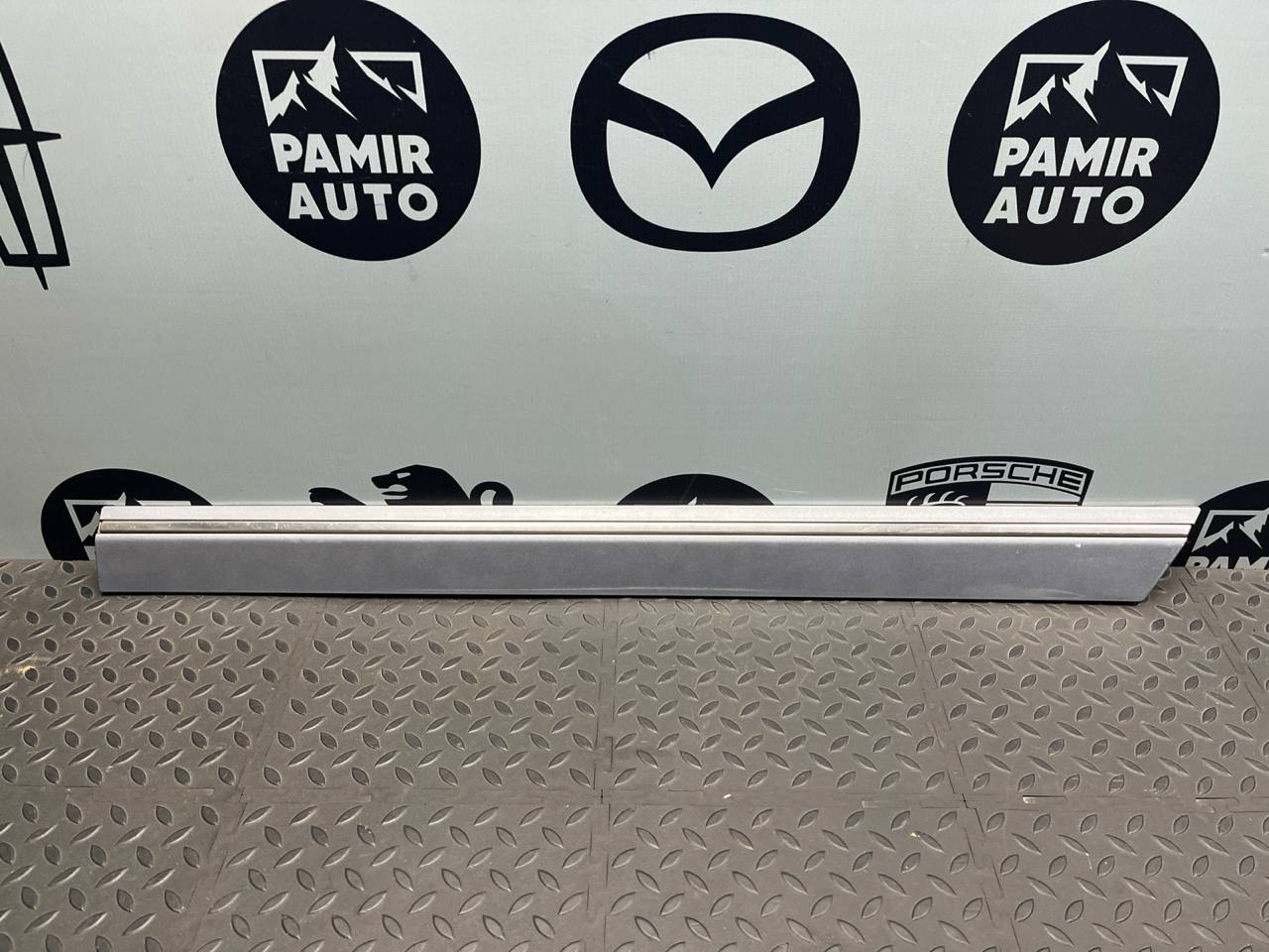 Молдинг двери задний левый Mercedes B/W245 2005-2011