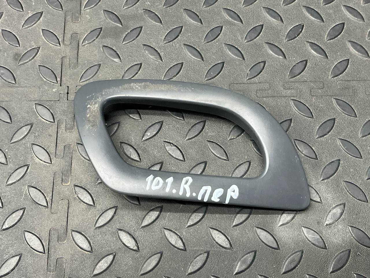 Накладка ручки двери передняя правая Peugeot Expert/2 2007-2016