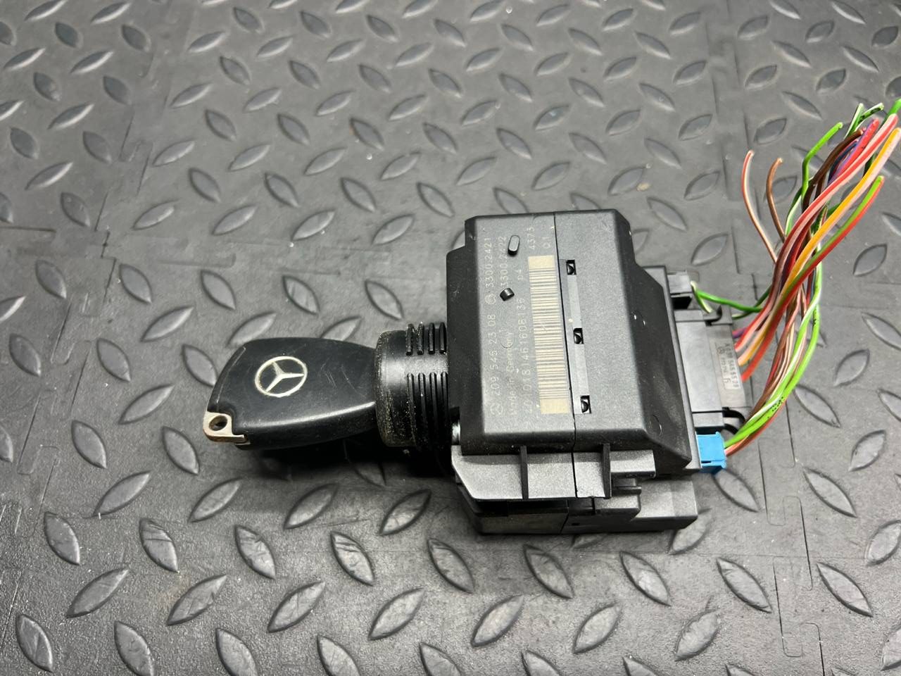 Замок зажигания Mercedes C/W203 2000-2008