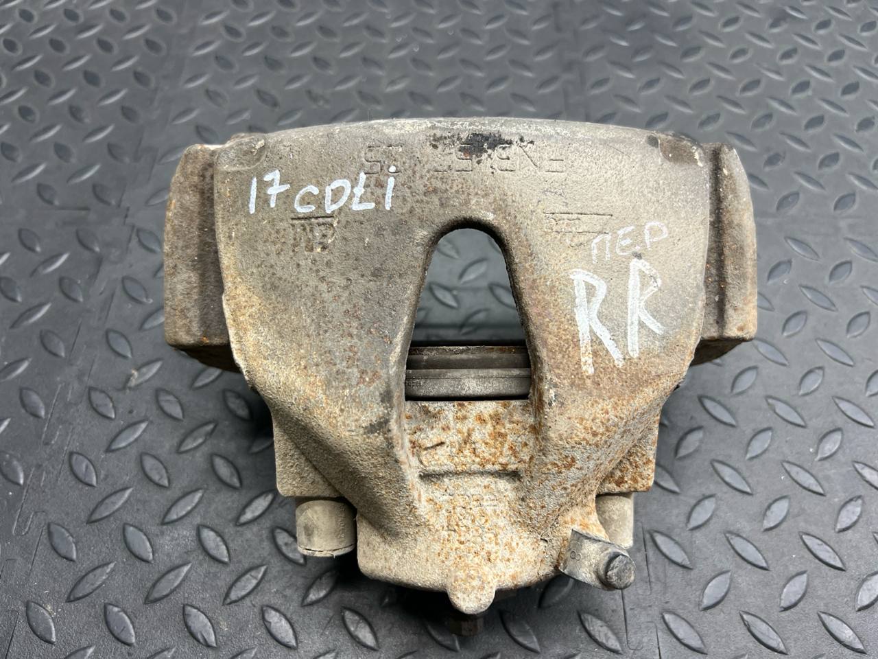 Суппорт передний правый Opel Astra/H 2004-2014