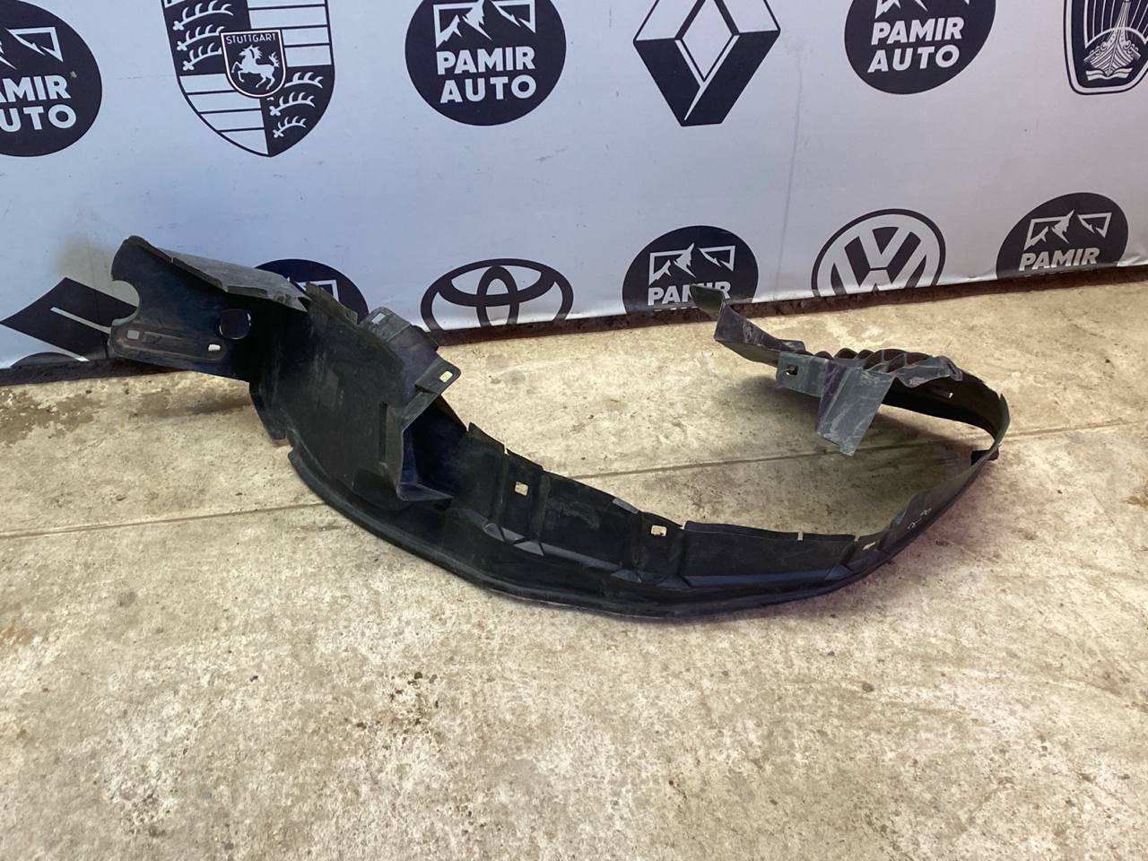 Локер (Подкрылок) передний правый Mercedes E/W210 1995-2003