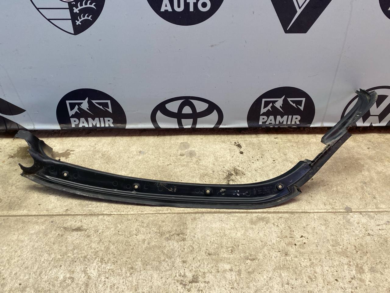 Обшивка багажника правая Mercedes E/W211 2002-2009