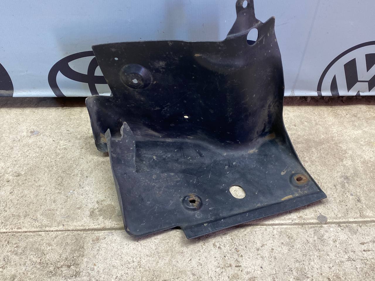 Защита двигателя правая Opel Astra/H 2004-2014