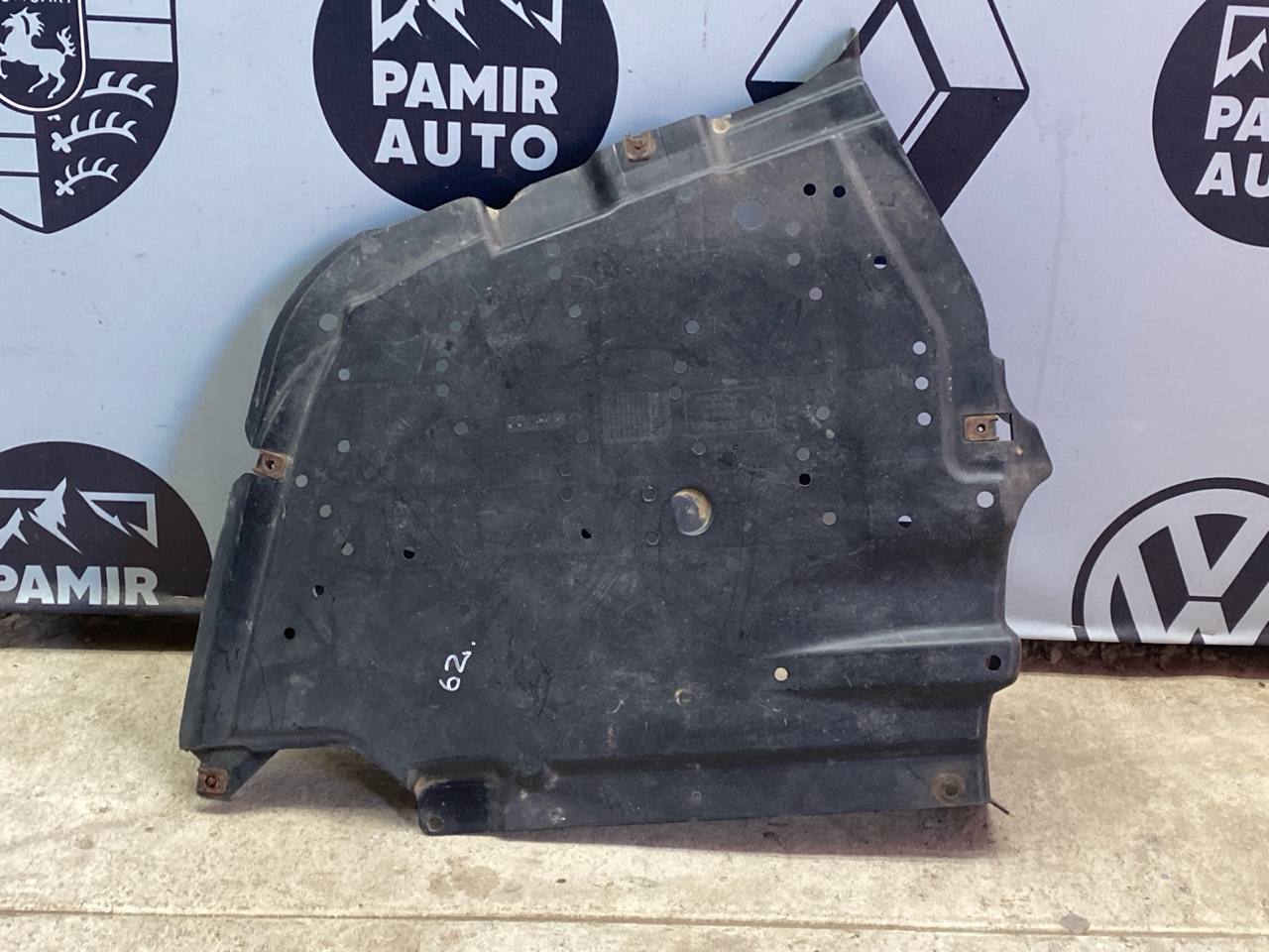 Защита антигравийная задняя правая BMW 3/E90 2004-2013