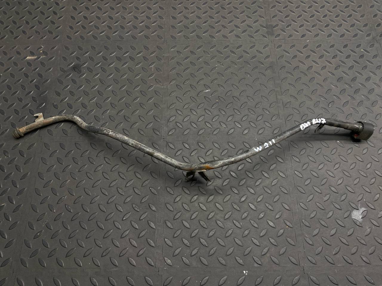 Направляющая щупа (Трубка) Mercedes E/W211 2002-2009