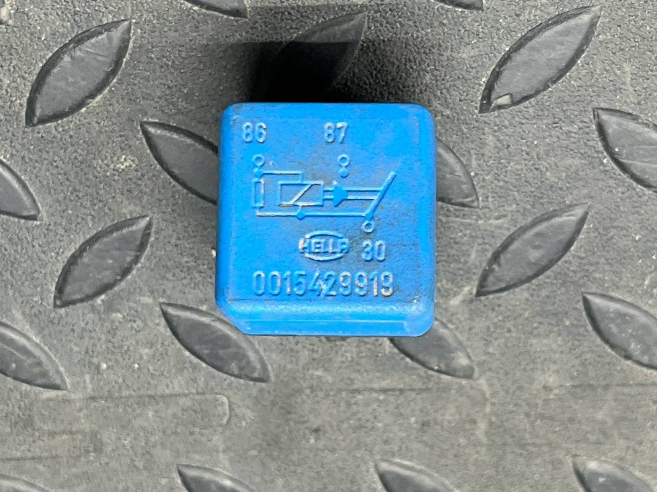 Реле Mercedes C/W202 1993-2001