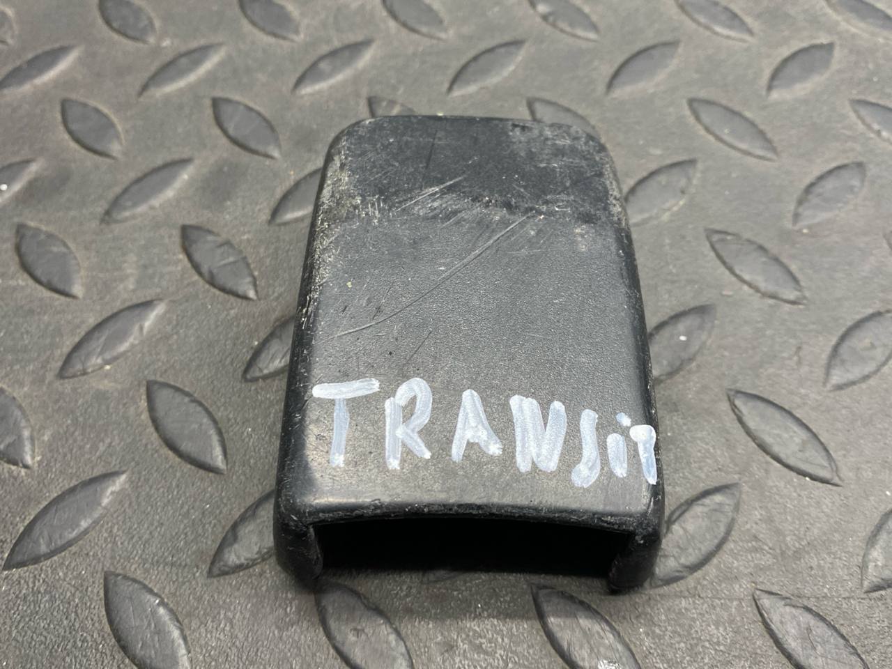 Крышка ремня безопасности Ford Transit 2000-2006