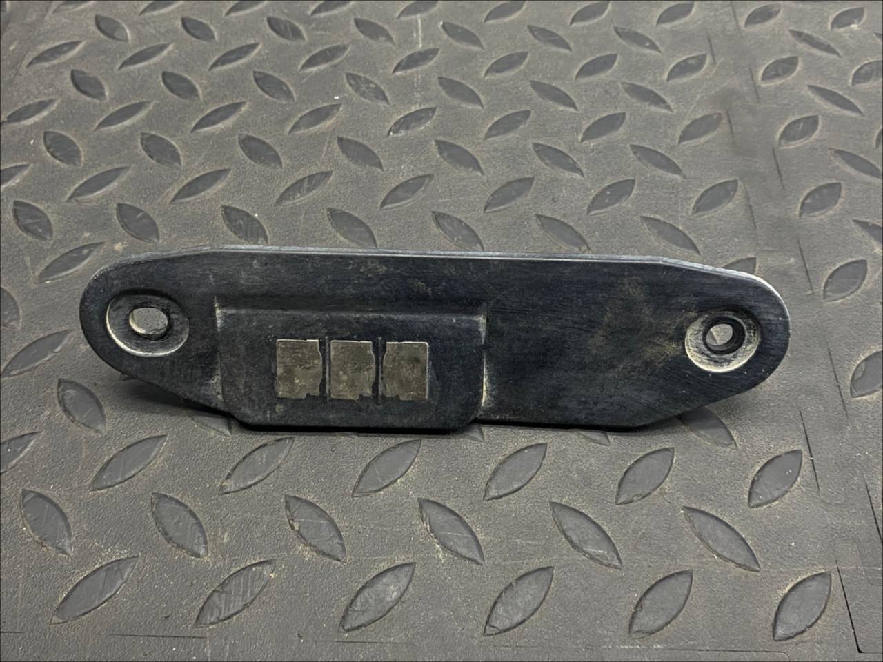 Выключатель концевой двери сдвижной Ford Transit 2000-2006