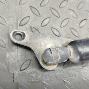 Кронштейн амортизатора багажника Mercedes Vito/W638 1996-2003