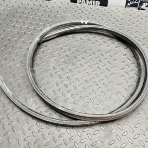 Уплотнитель двери передний правый Mercedes Vito/W638 1996-2003