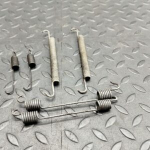 Пружина тормозных колодок Land Rover Freelander 1998-2006