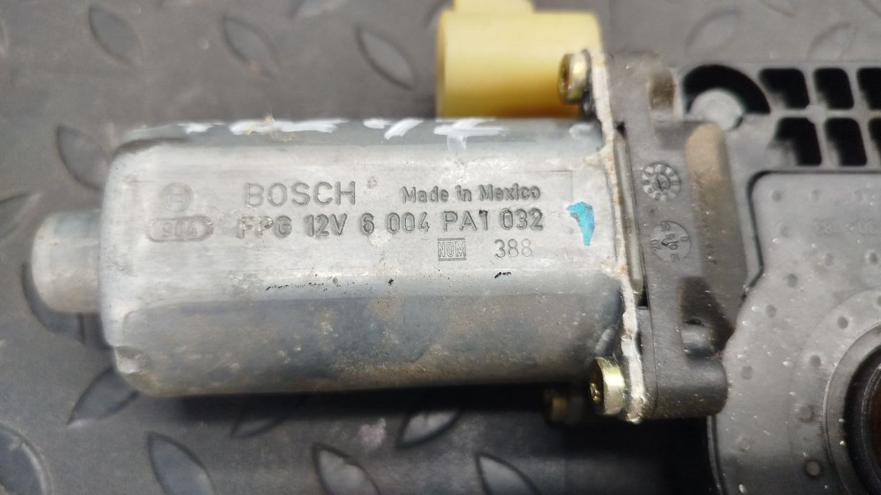 Моторчик стеклоподъемника передний левый Mercedes M/W163 1997-2005 — изображение 5