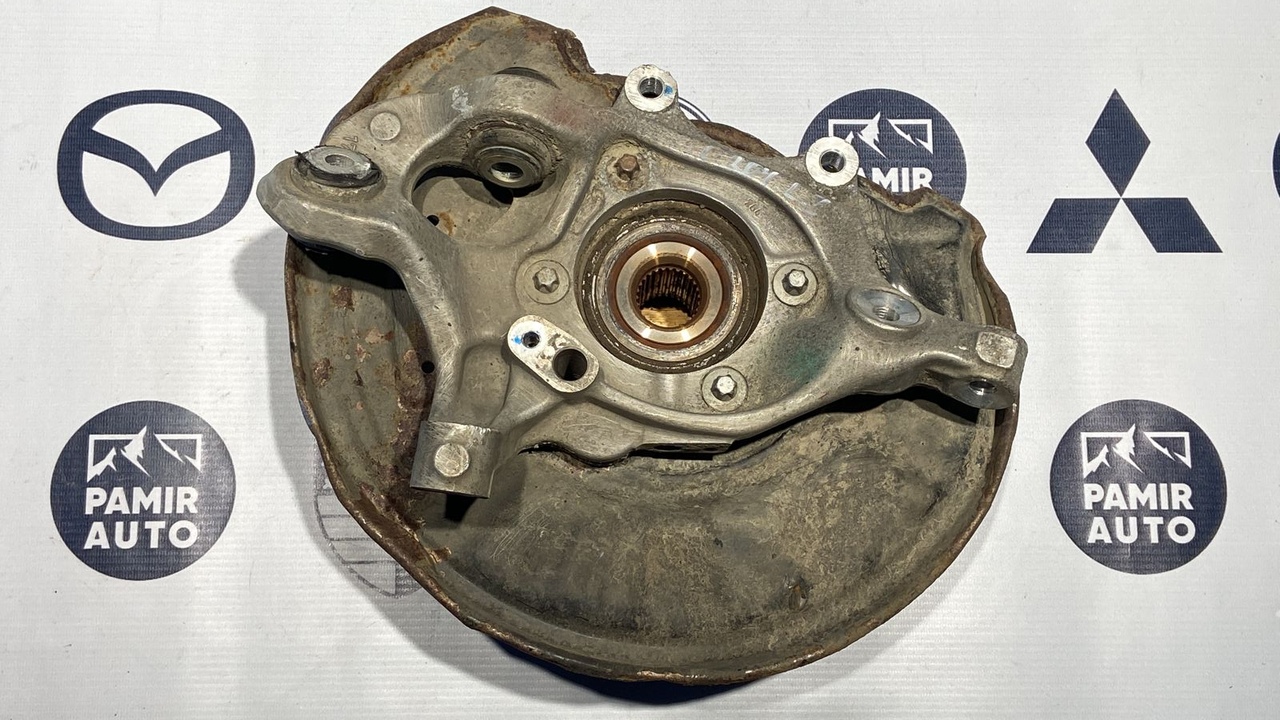 Кулак поворотный задний левый Mercedes C/W204 2006-2015