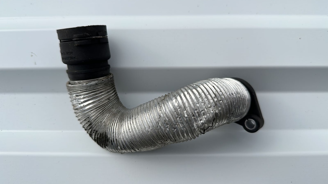 Патрубок ОЖ BMW 1/E87 2004-2011