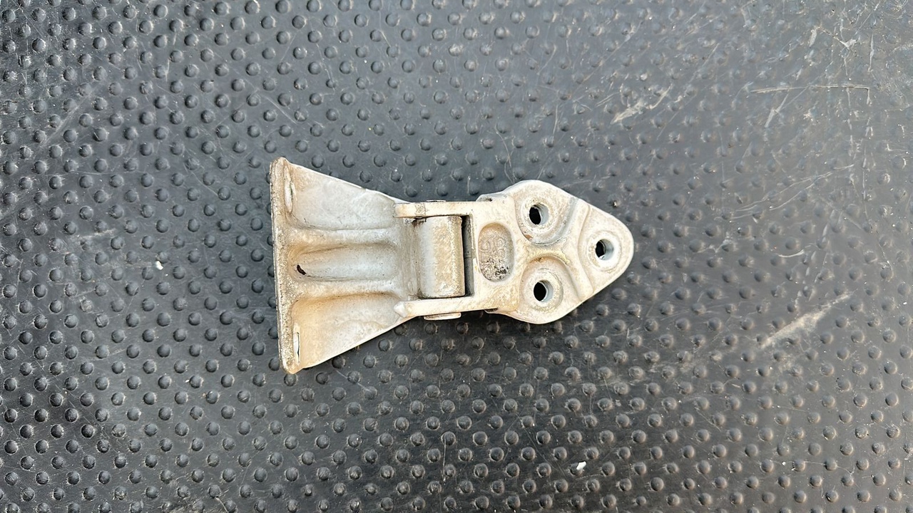 Петля двери передняя левая верхняя Opel Movano/A 2003-2010