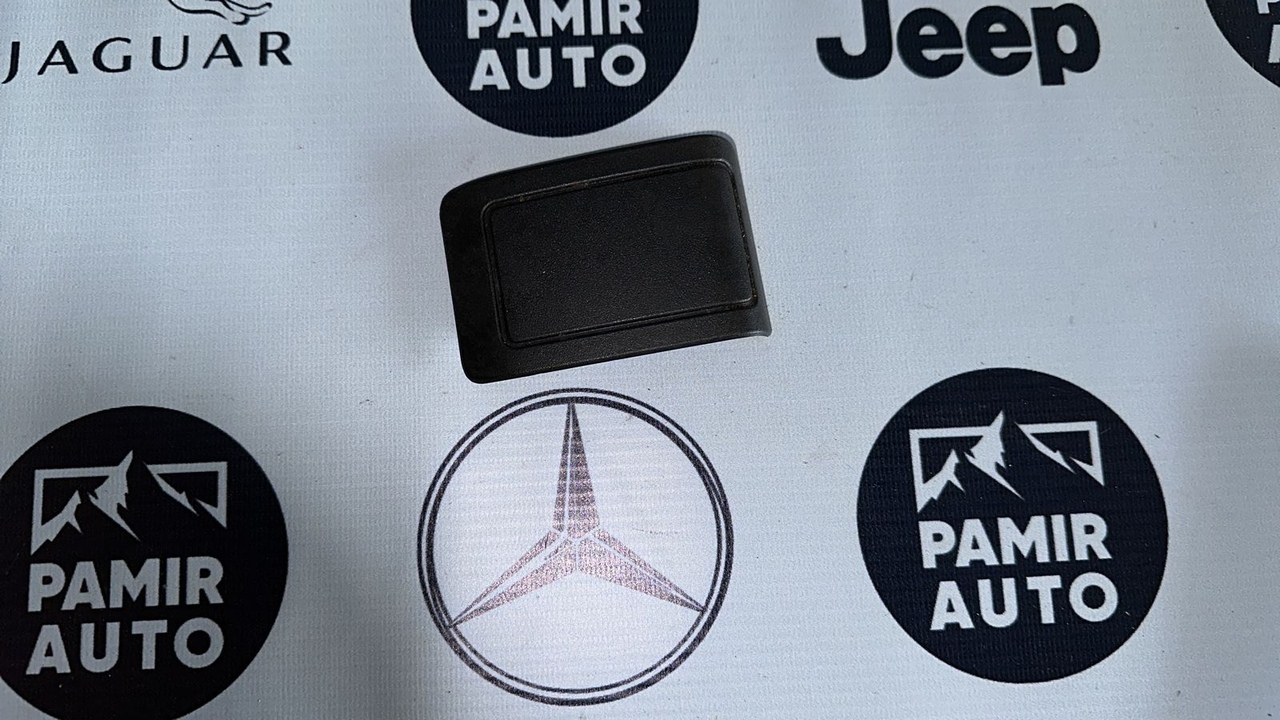 Накладка на заднюю полку Mercedes C/W204 2006-2015