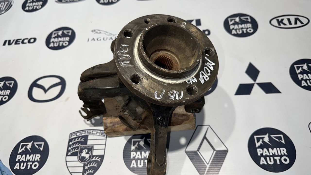 Кулак поворотный передний правый Opel Movano/A 2003-2010