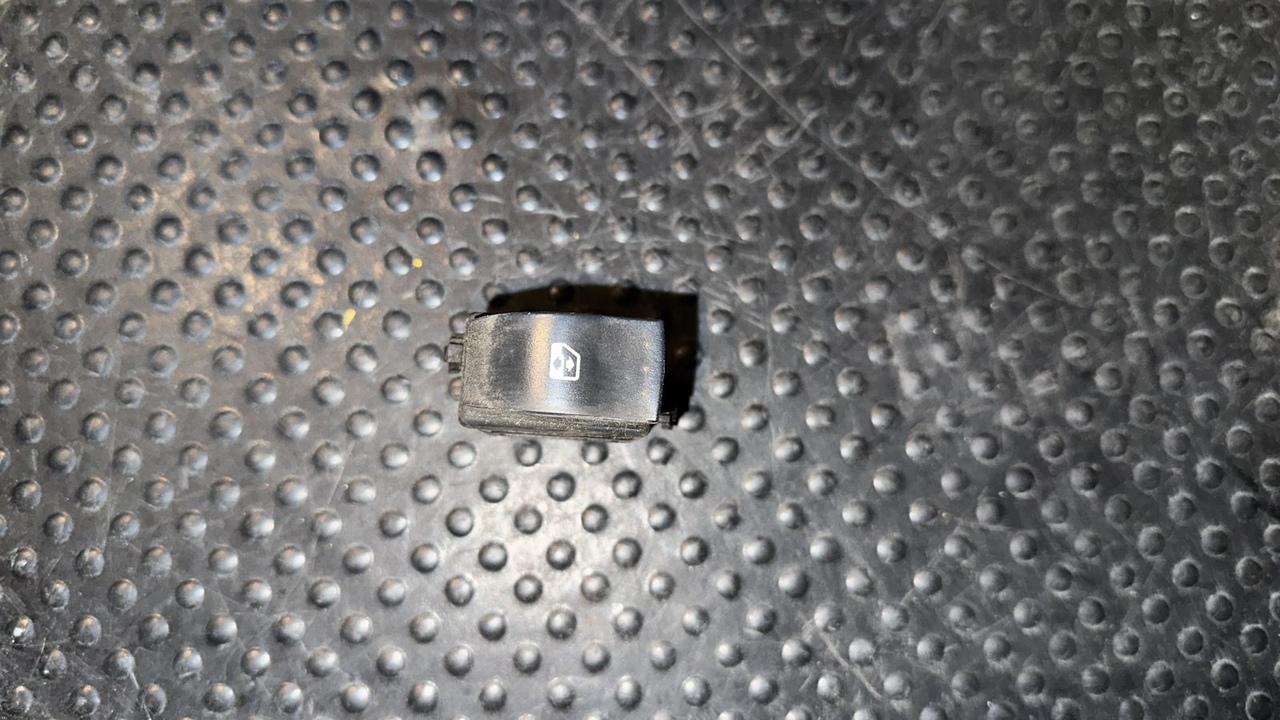 Кнопка стеклоподъемника передняя правая Opel Movano/A 2003-2010