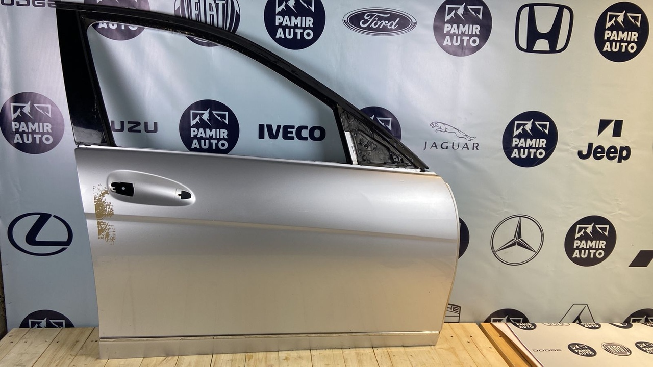 Дверь передняя правая Mercedes C/W204 2006-2015