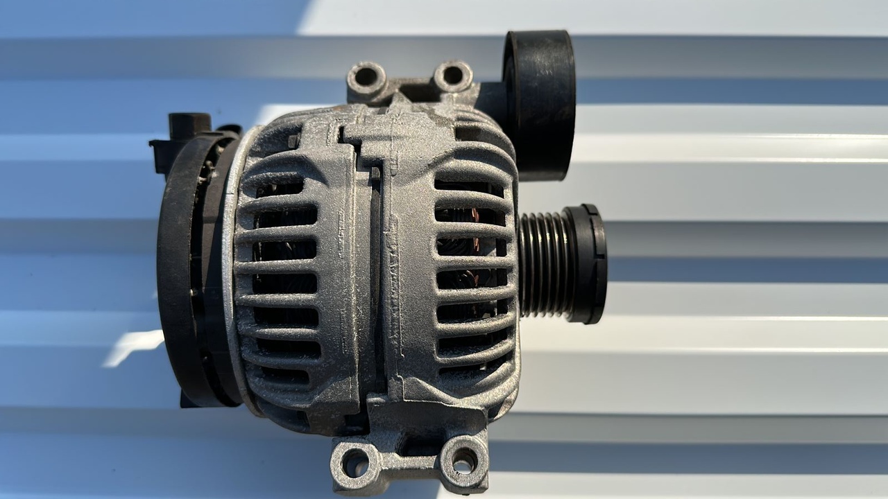 Генератор BMW 1/E87 2004-2011