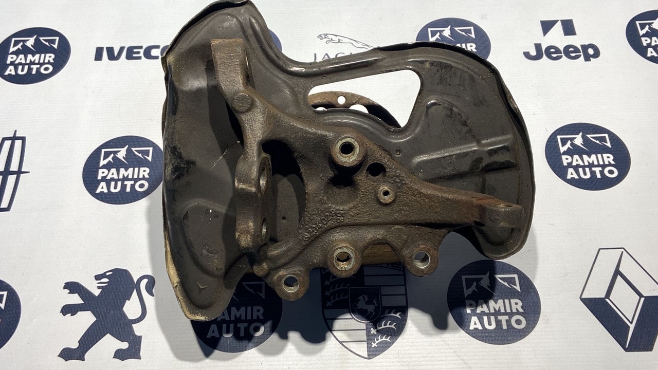 Кулак поворотный передний правый Mercedes C/W204 2006-2015